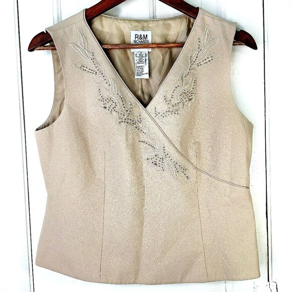 R&M Richards Tops - R&M Richards Tan Embroidered V-Neck Sleeveless Fitted Crop Top Sz 8